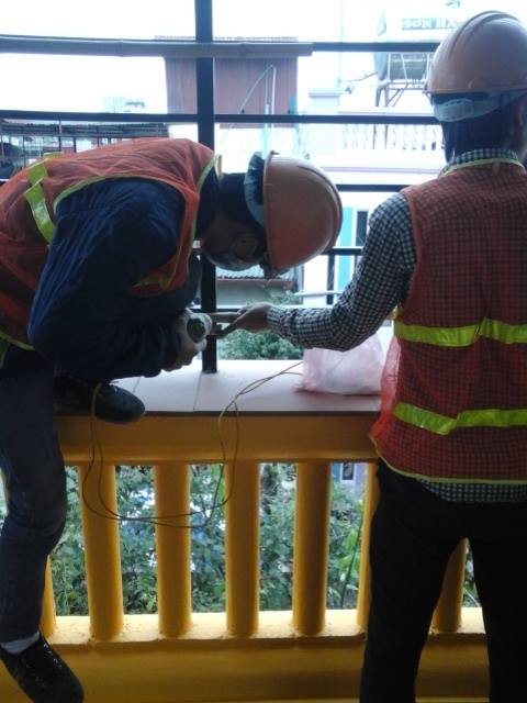 lam nha tre tren san thương